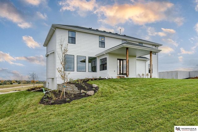 10911 N 161 Avenue, Bennington, NE 68007