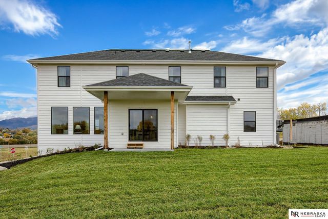 10911 N 161 Avenue, Bennington, NE 68007