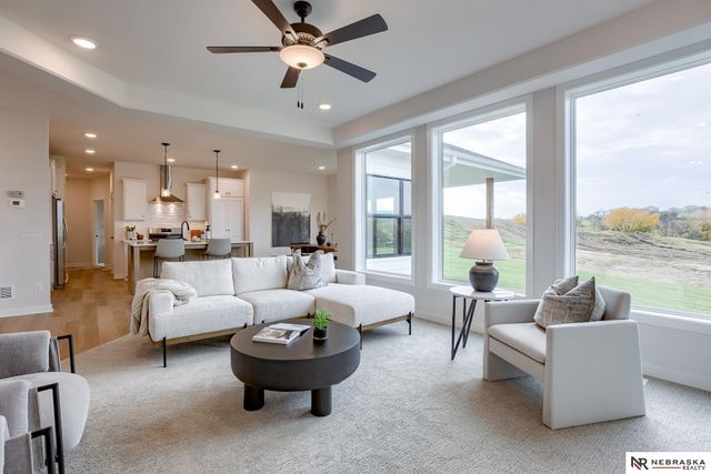 10911 N 161 Avenue, Bennington, NE 68007