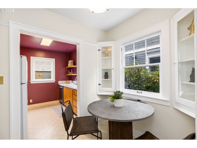 3329 Ne TILLAMOOK St, Portland, OR 97212