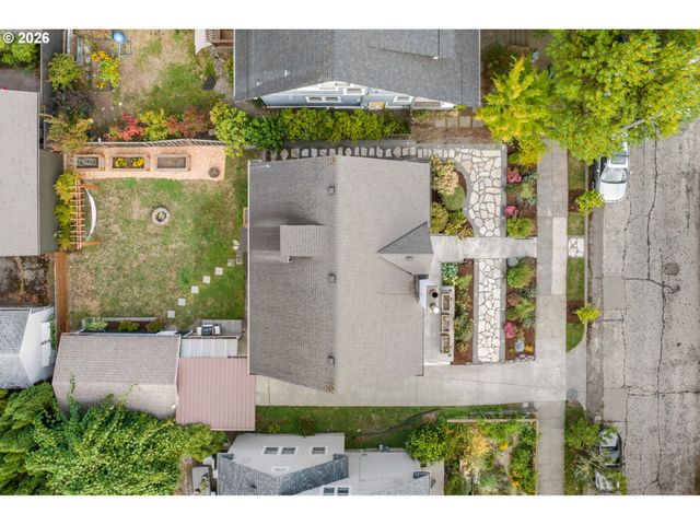 3329 Ne TILLAMOOK St, Portland, OR 97212