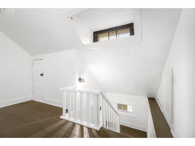 3329 Ne TILLAMOOK St, Portland, OR 97212