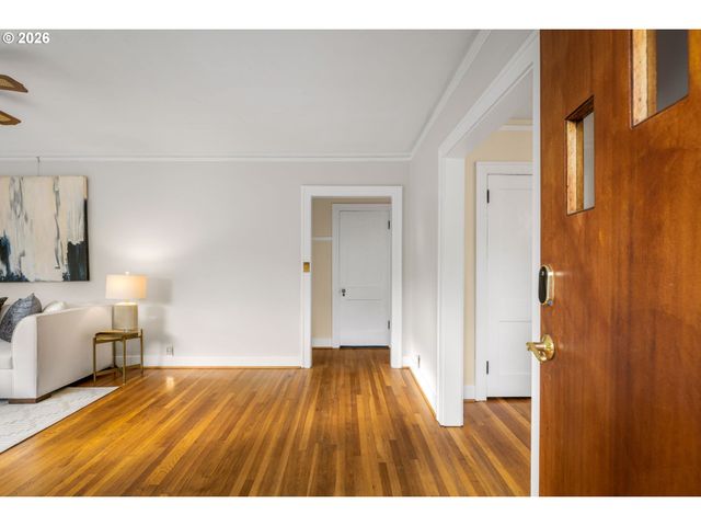 3329 Ne TILLAMOOK St, Portland, OR 97212