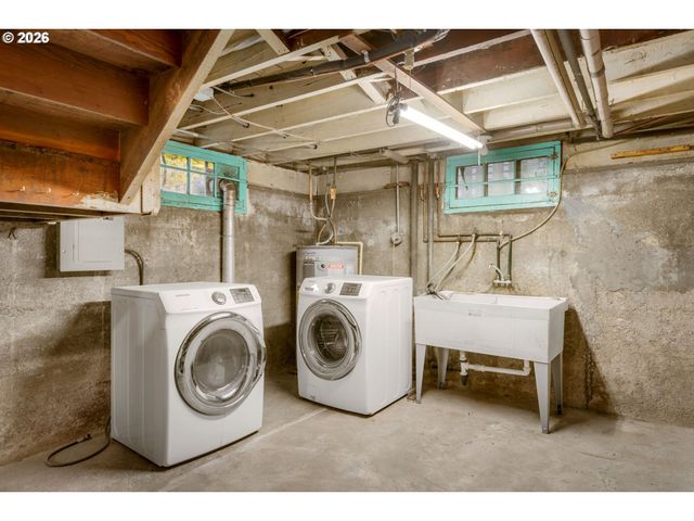 3329 Ne TILLAMOOK St, Portland, OR 97212