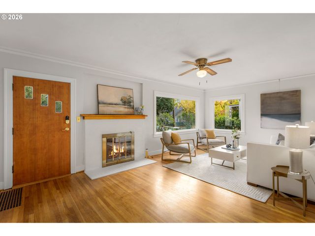 3329 Ne TILLAMOOK St, Portland, OR 97212