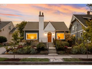 3329 Ne TILLAMOOK St, Portland, OR 97212