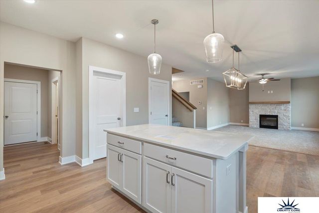 19914 Weir Street, Omaha, NE 68135