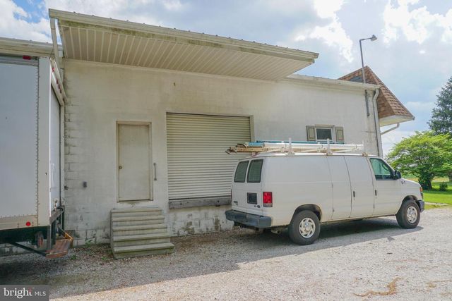 389 BASEHOAR RD, Littlestown, PA 17340