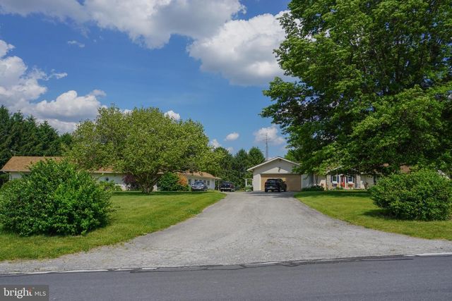 389 BASEHOAR RD, Littlestown, PA 17340