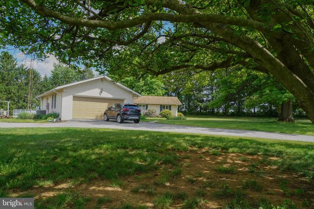389 BASEHOAR RD, Littlestown, PA 17340