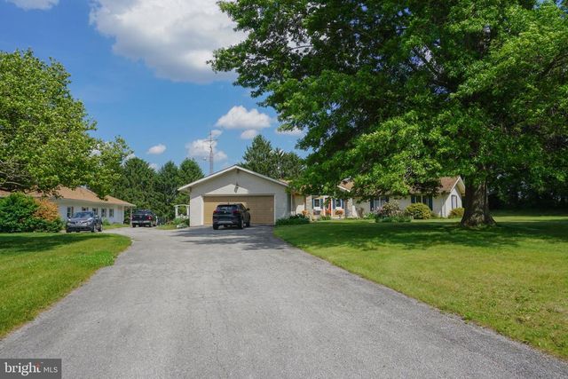 389 BASEHOAR RD, Littlestown, PA 17340