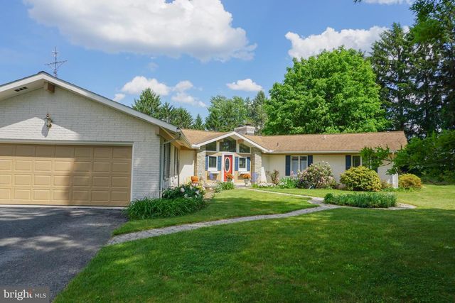 389 BASEHOAR RD, Littlestown, PA 17340