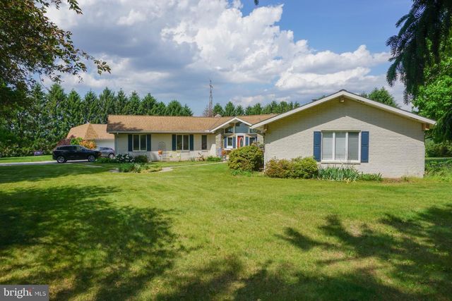 389 BASEHOAR RD, Littlestown, PA 17340