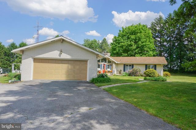 389 BASEHOAR RD, Littlestown, PA 17340