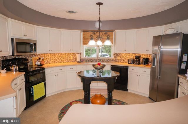 389 BASEHOAR RD, Littlestown, PA 17340