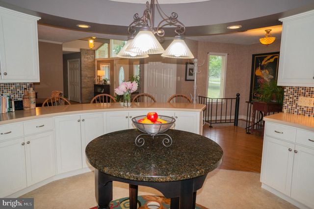 389 BASEHOAR RD, Littlestown, PA 17340