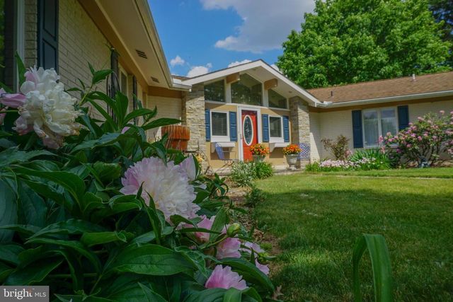 389 BASEHOAR RD, Littlestown, PA 17340