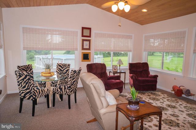 389 BASEHOAR RD, Littlestown, PA 17340