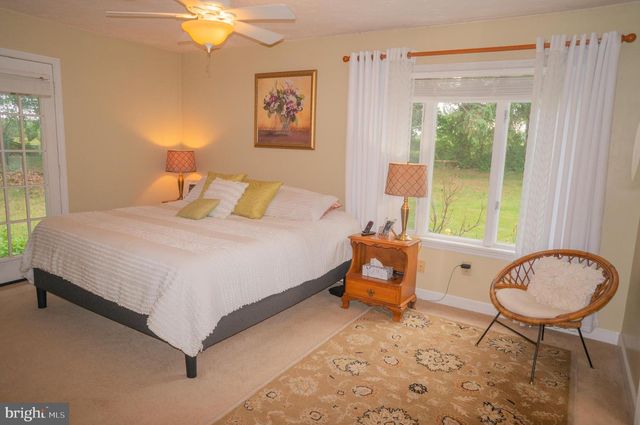 389 BASEHOAR RD, Littlestown, PA 17340