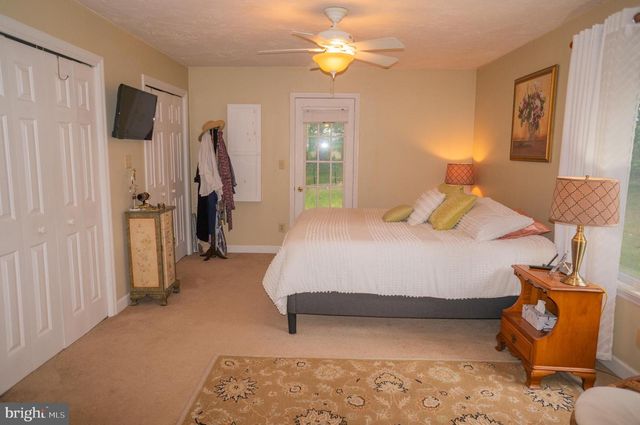 389 BASEHOAR RD, Littlestown, PA 17340