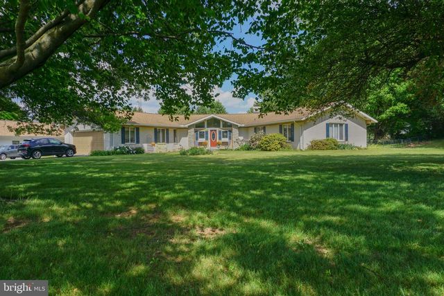 389 BASEHOAR RD, Littlestown, PA 17340
