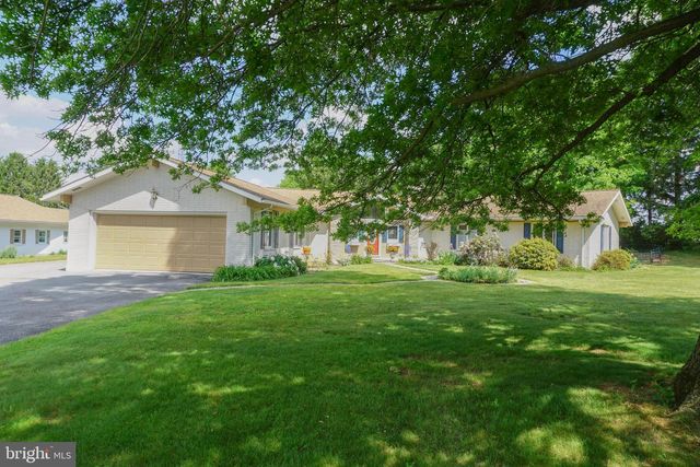 389 BASEHOAR RD, Littlestown, PA 17340