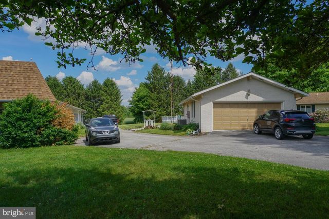 389 BASEHOAR RD, Littlestown, PA 17340