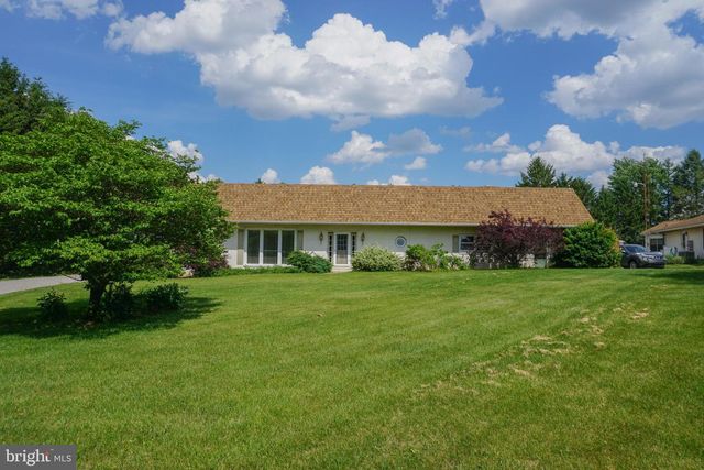 389 BASEHOAR RD, Littlestown, PA 17340