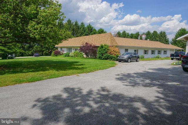 389 BASEHOAR RD, Littlestown, PA 17340