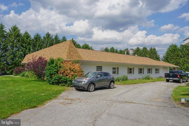 389 BASEHOAR RD, Littlestown, PA 17340