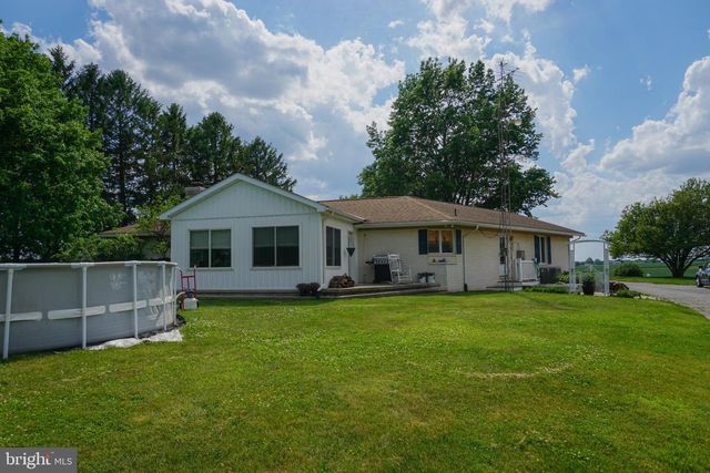 389 BASEHOAR RD, Littlestown, PA 17340