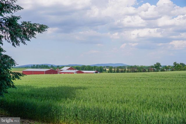 389 BASEHOAR RD, Littlestown, PA 17340