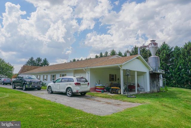 389 BASEHOAR RD, Littlestown, PA 17340