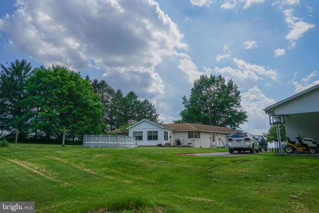 389 BASEHOAR RD, Littlestown, PA 17340