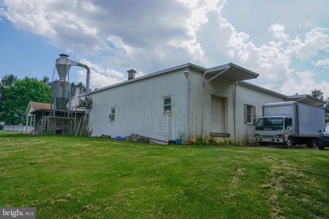 389 BASEHOAR RD, Littlestown, PA 17340