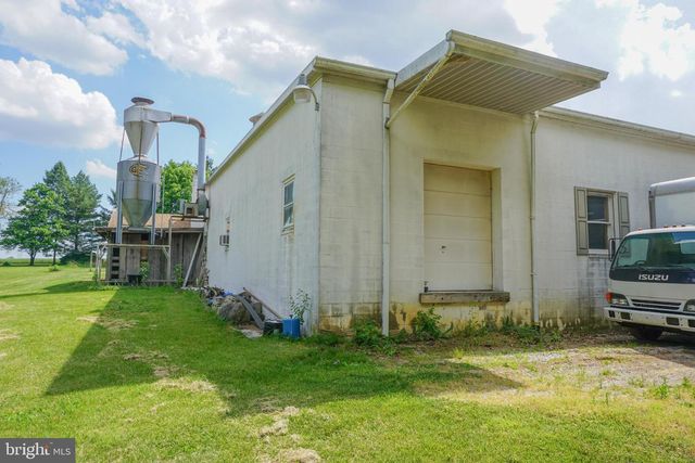 389 BASEHOAR RD, Littlestown, PA 17340