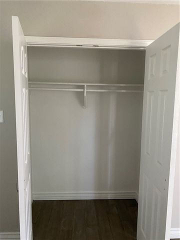 721 Elesa St, Corpus Christi, TX 78405