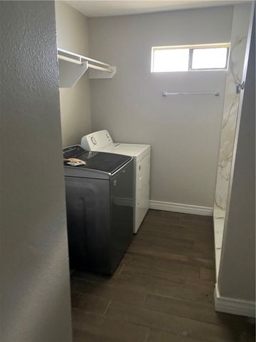 721 Elesa St, Corpus Christi, TX 78405