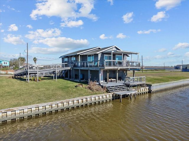 6931 West Holiday Street, Hitchcock, TX 77563