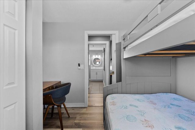 6931 West Holiday Street, Hitchcock, TX 77563