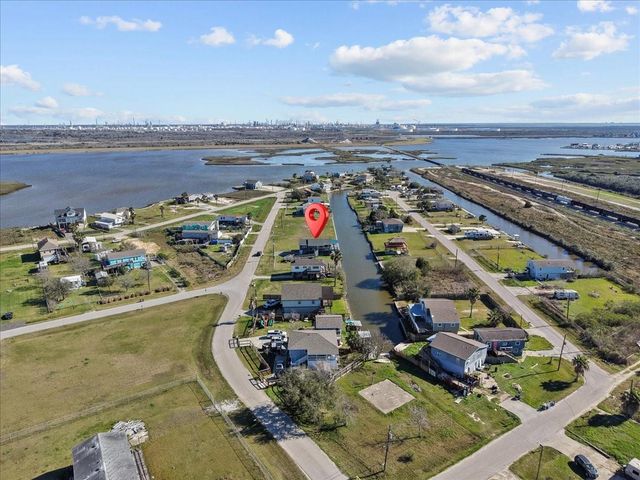 6931 West Holiday Street, Hitchcock, TX 77563