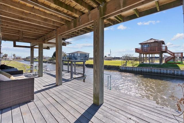 6931 West Holiday Street, Hitchcock, TX 77563