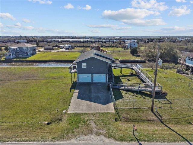 6931 West Holiday Street, Hitchcock, TX 77563