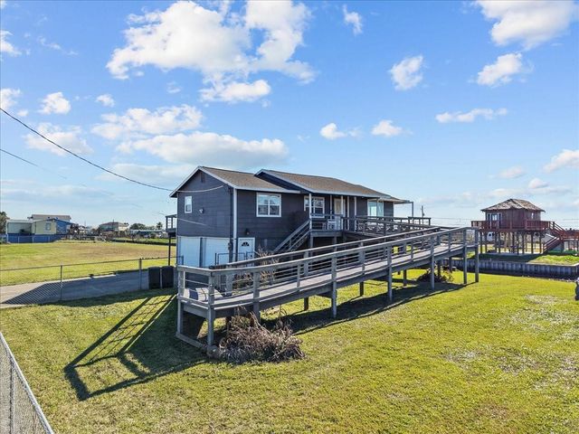 6931 West Holiday Street, Hitchcock, TX 77563