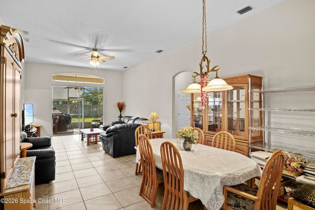 463 Avocado Road NW, Palm Bay, FL 32907
