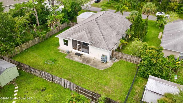 463 Avocado Road NW, Palm Bay, FL 32907