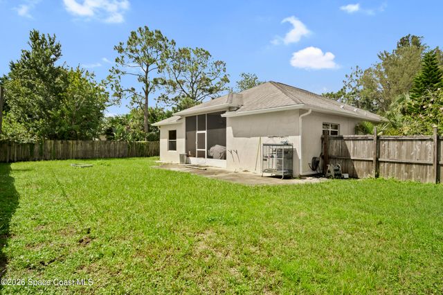 463 Avocado Road NW, Palm Bay, FL 32907