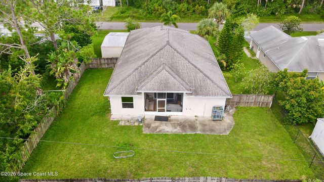 463 Avocado Road NW, Palm Bay, FL 32907