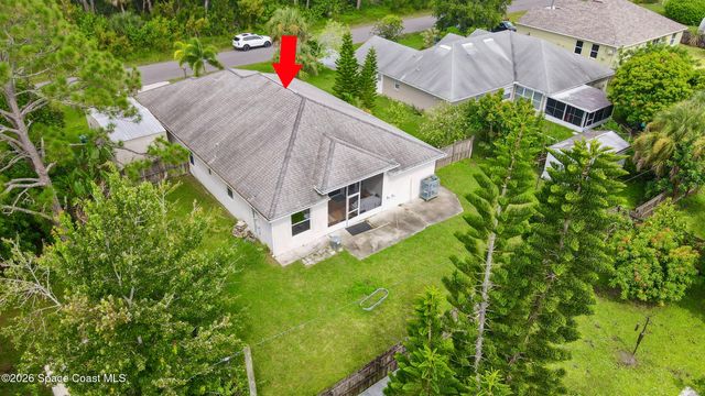 463 Avocado Road NW, Palm Bay, FL 32907