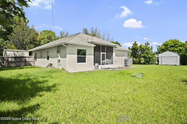 463 Avocado Road NW, Palm Bay, FL 32907